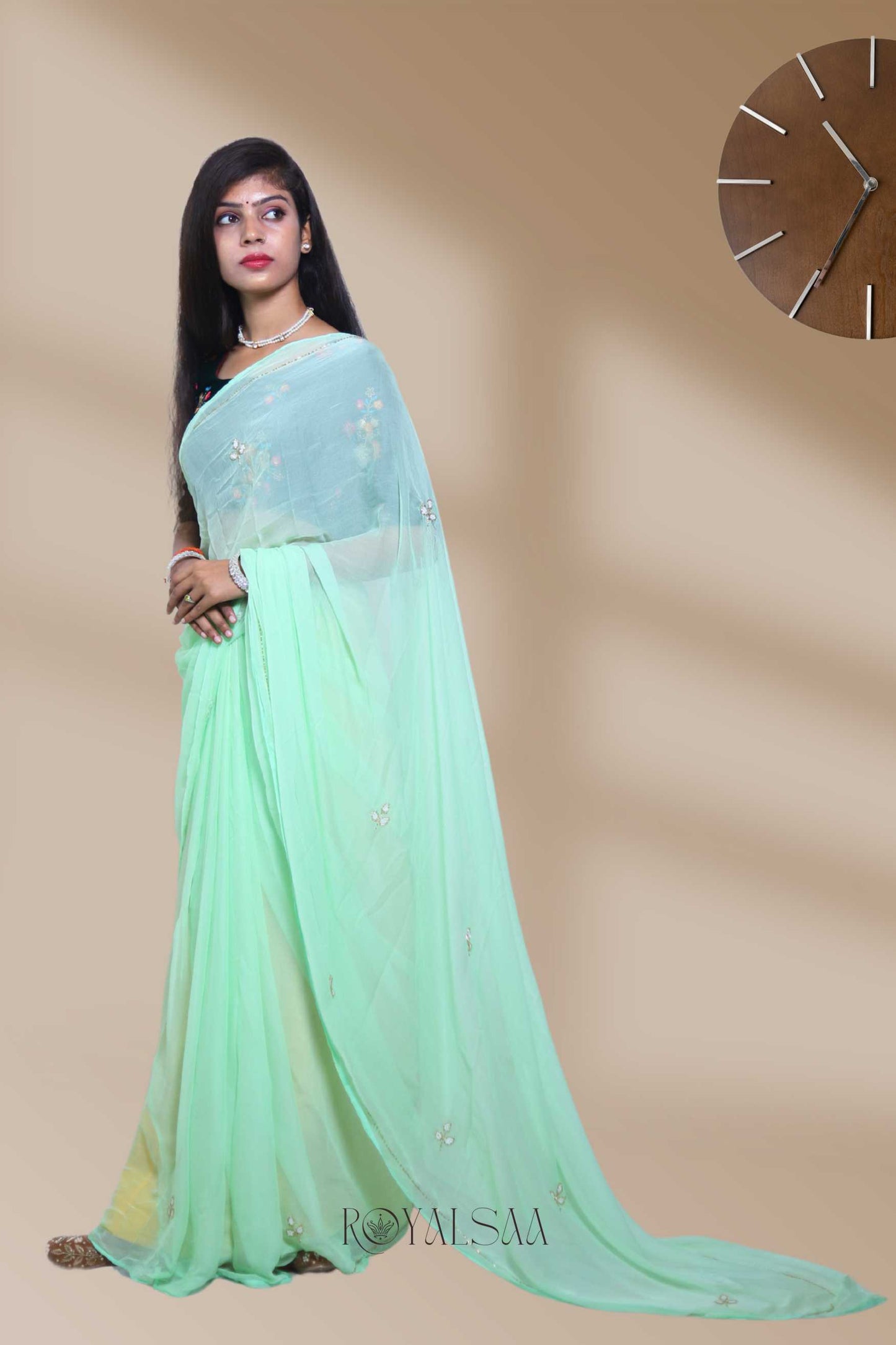 Butti Saree – Fresh Elegance with 30+ Handcrafted Buttis