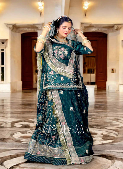 Dark Green Poshak with Resham & Aari Work