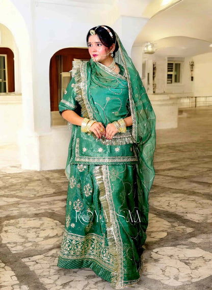 Mehroor Zayra Rajputi Poshak Set